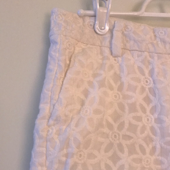 Joe Fresh short white size 2 - Picture 2 of 4